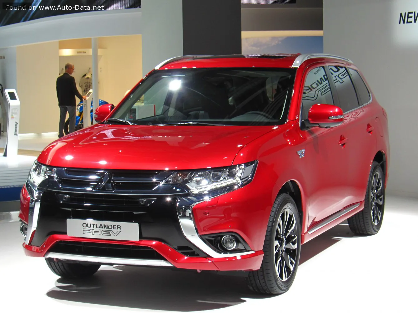 Mitsubishi Outlander Outlander III (facelift 2015) 2.0 MIVEC (203 лс) Plug-in Hybrid 4WD 2015 - 2018