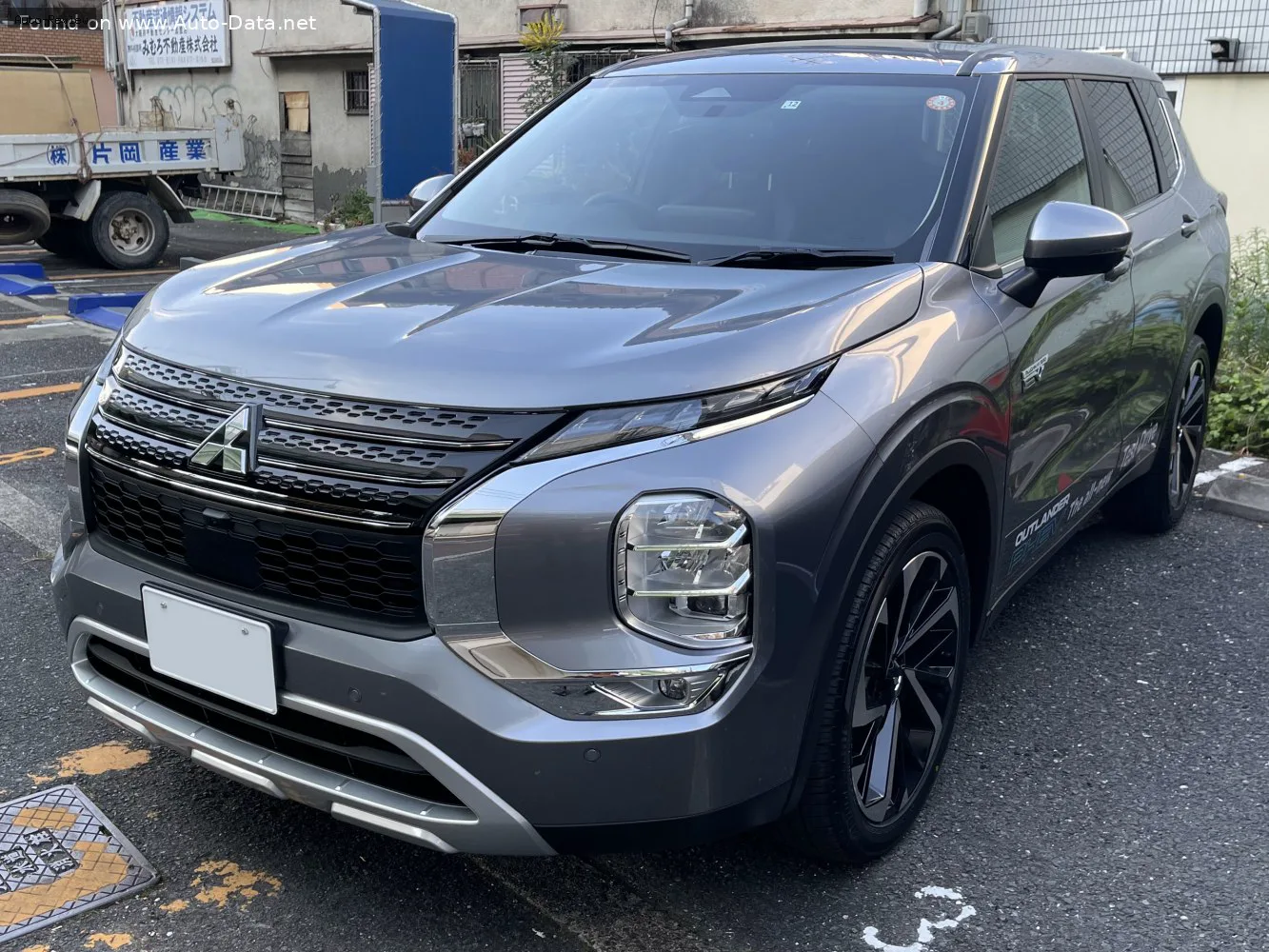 Mitsubishi Outlander Outlander IV 2.4 MIVEC (252 лс) Plug-in Hybrid 4WD 2021 - 2024