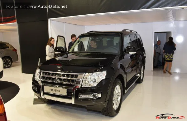 Mitsubishi Pajero Pajero IV (facelift 2015) 3.2 DI-DC (190 лс) 4x4 Automatic 2015 - 2018 — фото 2