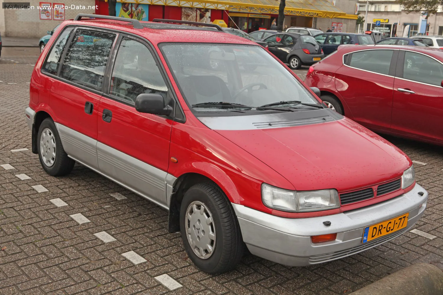 Mitsubishi Space Runner Space Runner (N1_W,N2_W) 2.0 16V (133 лс) 1997 - 1999