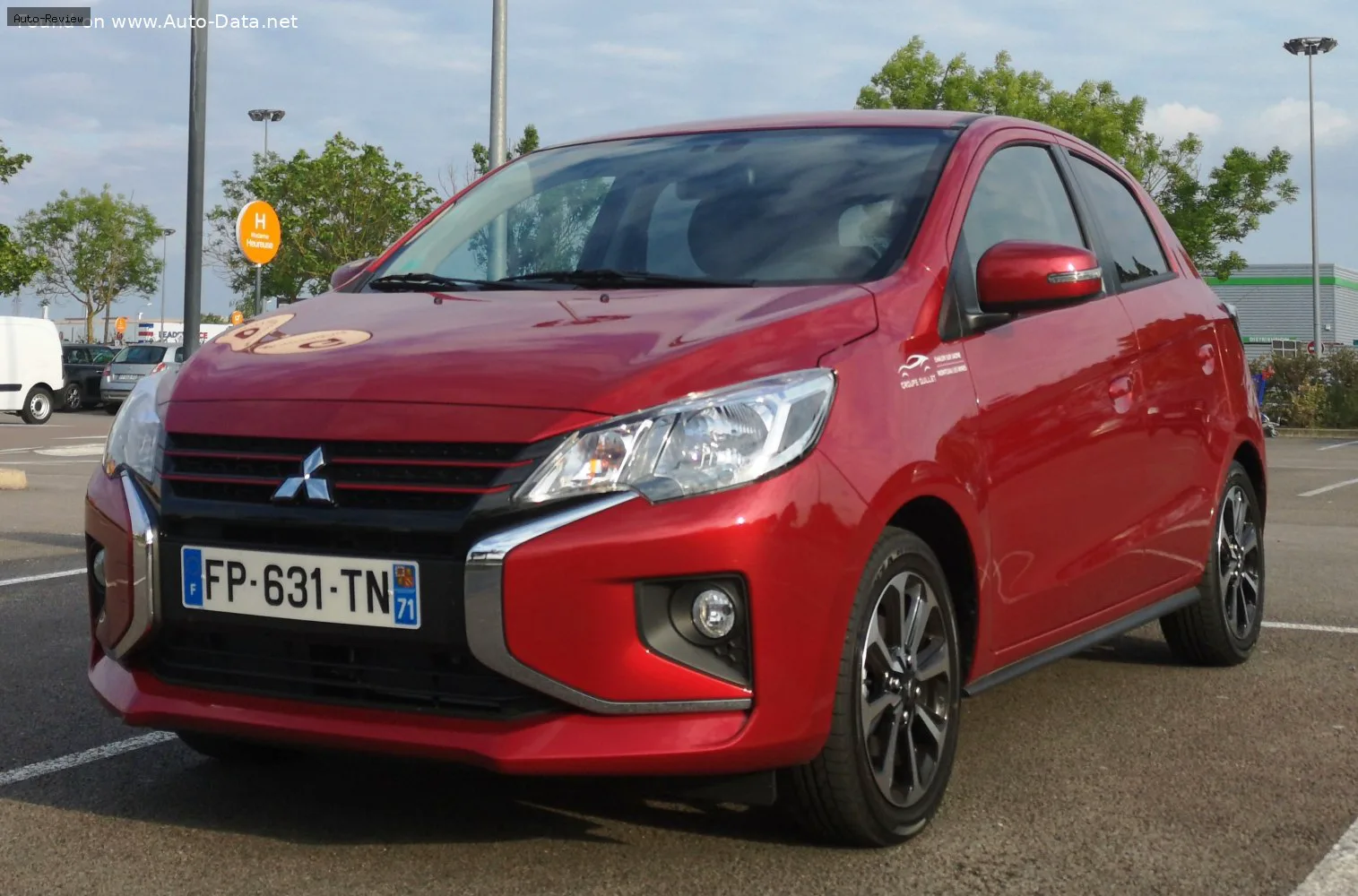 Mitsubishi Space Star Space Star (facelift 2019) 1.2 MIVEC (80 лс) CVT 2019 -