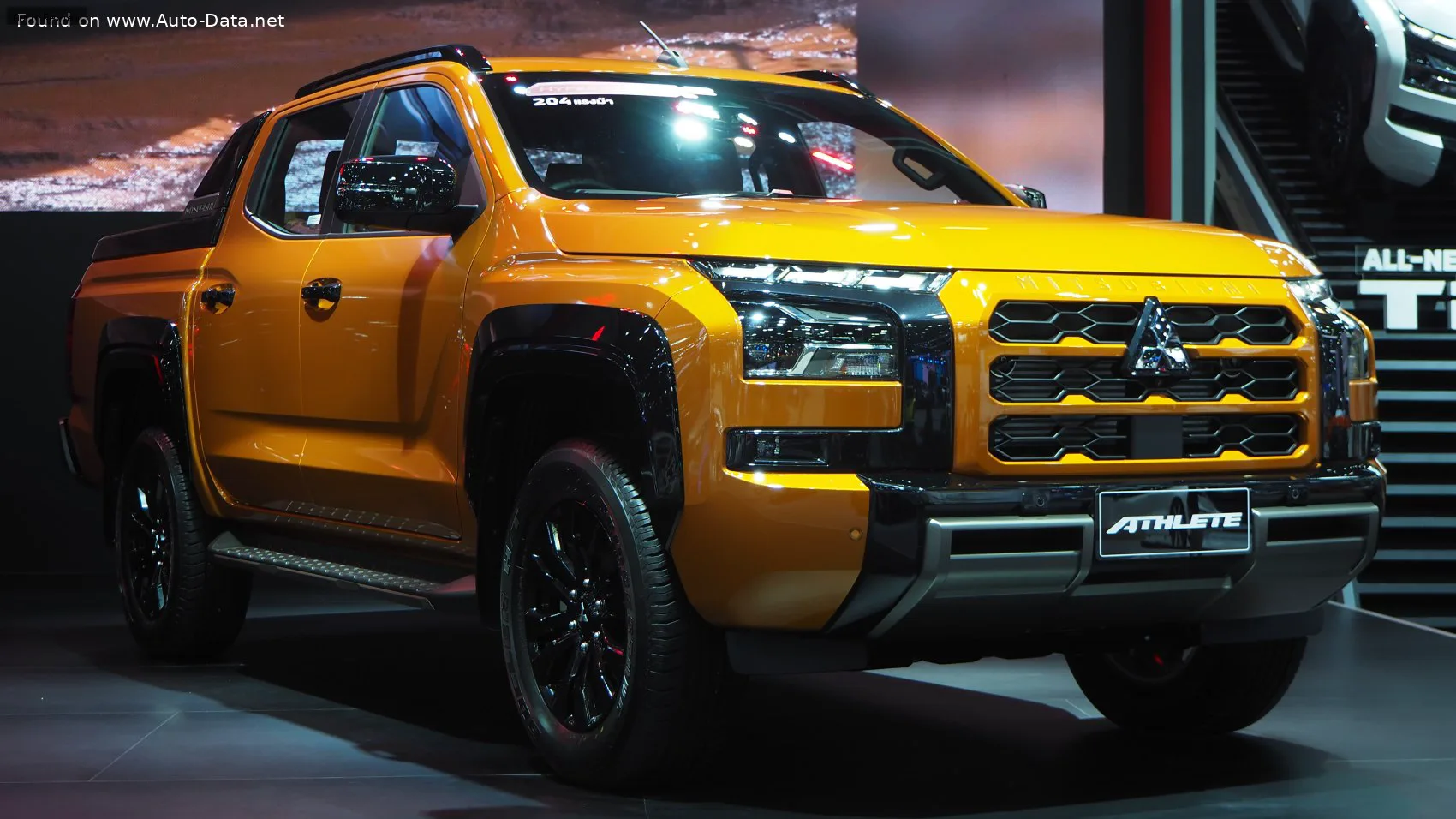 Mitsubishi Triton Triton VI Double Cab 2.4 Hyper Power (184 лс) 4WD 2023 -
