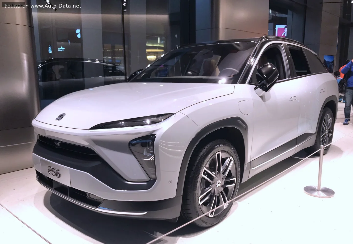 NIO ES6 ES6 I 100 kWh (544 лс) 4WD Electric 2019 - 2023