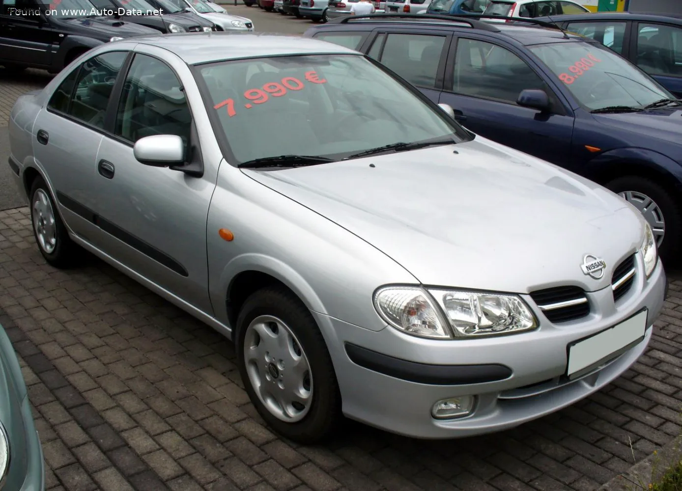 Nissan Almera Almera II Hatchback (N16) 1.5 (90 лс) 2000 - 2002
