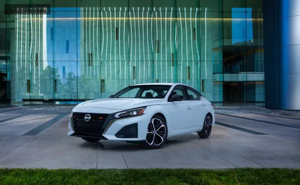 Nissan Altima Altima VI (facelift 2022) 2.0 VC-Turbo (236 лс) Xtronic 2022 - — фото 2