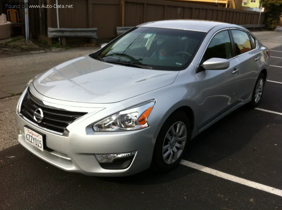 Nissan Altima Altima V 2.5 (182 лс) CVT 2012 - 2015 — фото 2