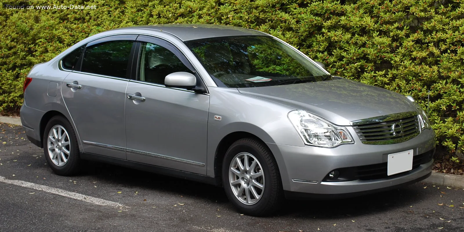 Nissan Bluebird Bluebird Sylphy II 1.5i (109 лс) Automatic 2006 - 2012