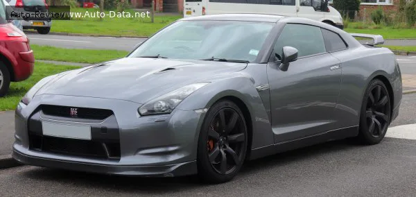 Nissan GT-R GT-R (R35) 3.8 V6 (485 лс) AWD DCT 2007 - 2010 — фото 2