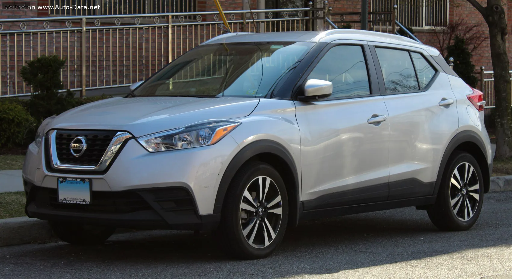 Nissan Kicks Kicks (P15, USA) 1.6 (125 лс) Xtronic 2017 - 2018