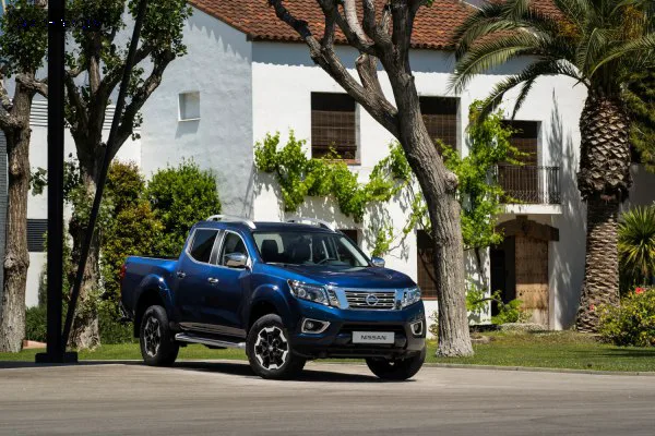 Nissan Navara Navara IV Double Cab (facelift 2019) 2.3 dCi (190 лс) 4WD Automatic 2019 - — фото 2