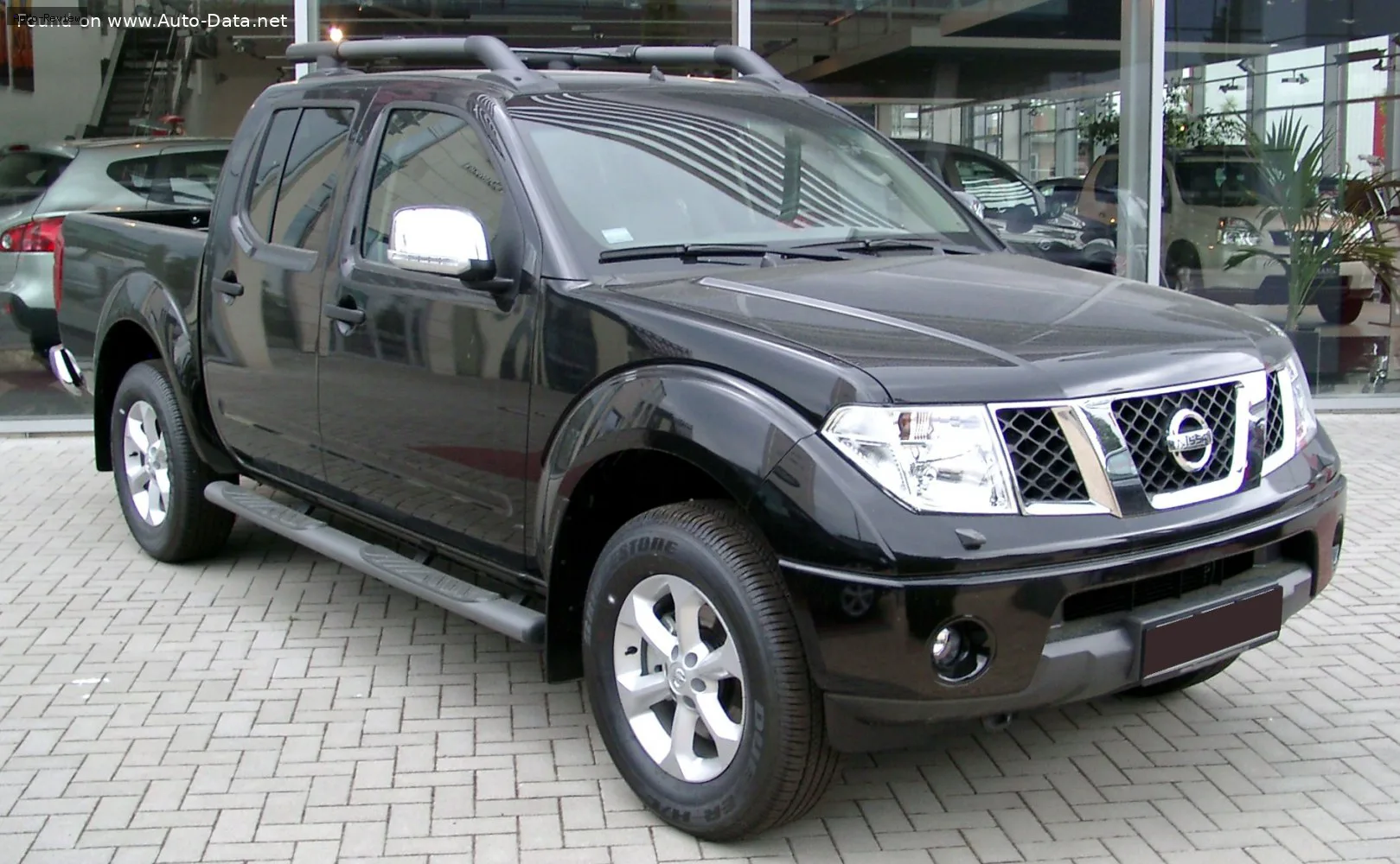 Nissan Navara Navara III (D40 facelift 2010) 2.5 dCi (190 лс) 2010 - 2015