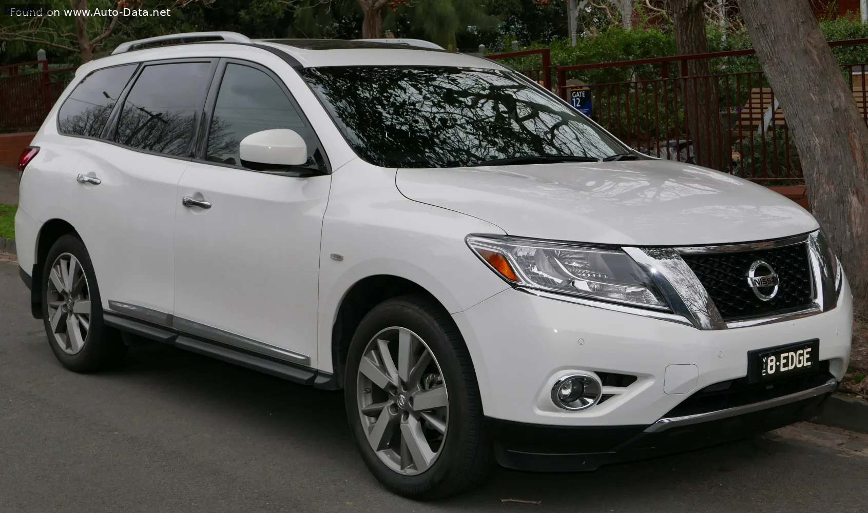 Nissan Pathfinder Pathfinder IV 3.5 (260 лс) Xtronic CVT 2012 - 2016 — фото 3