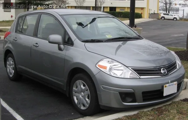Nissan Versa Versa Hatch 1.8 (122 лс) Automatic 2006 - 2011 — фото 2