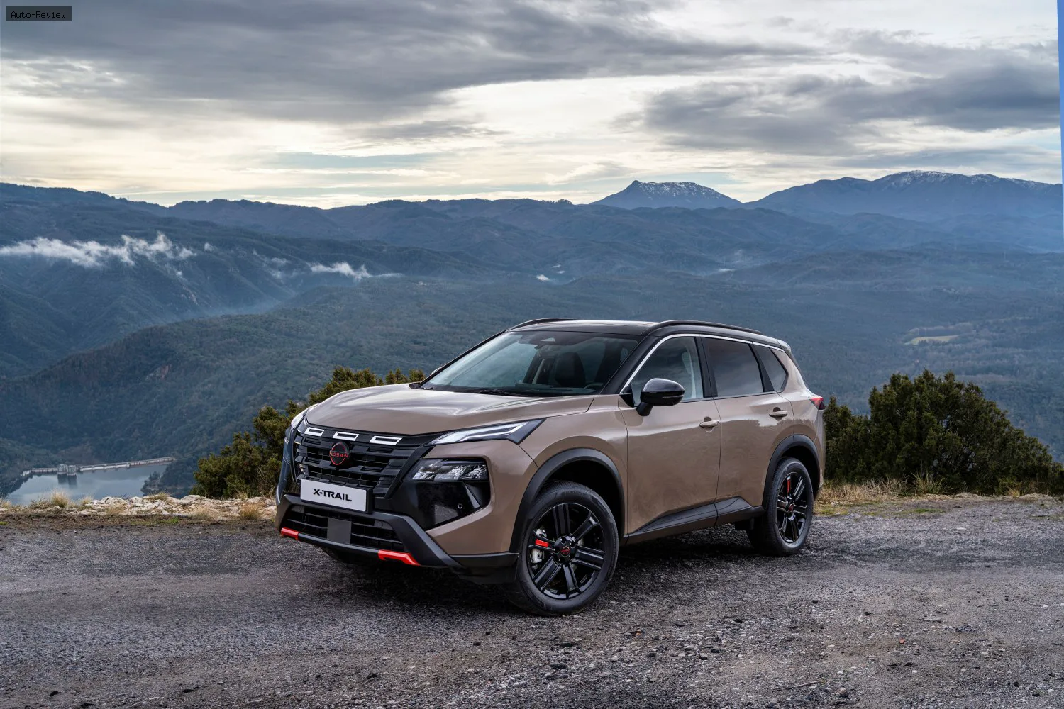 Nissan X-Trail X-Trail IV (T33, facelift 2026) 1.5 VC-T (213 лс) e-POWER e-4ORCE Automatic 7 Seat 2026 - Максимальная скорость 180 км/ч112 mph0-100 км/ч7.2 сек0-60 mph: 6.8 секРасход топлива6.2-6.6 л/100 км38 - 36 US mpg | 46 - 43 UK mpg | 16 - 15 км/л