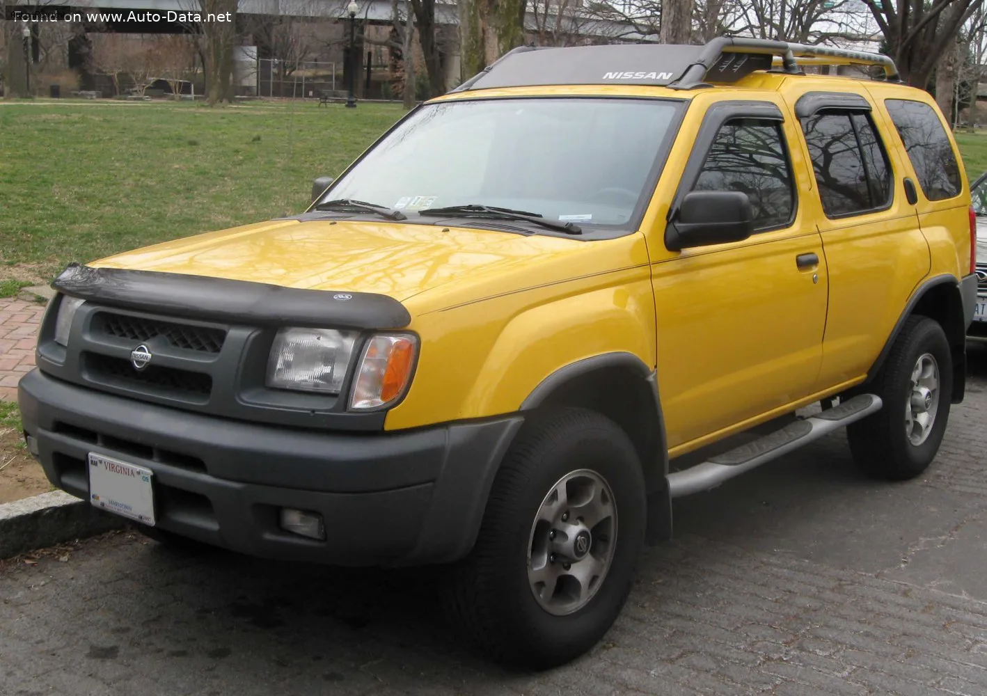 Nissan Xterra Xterra I 3.3 i V6 (170 лс) 4WD Automatic 2000 - 2001