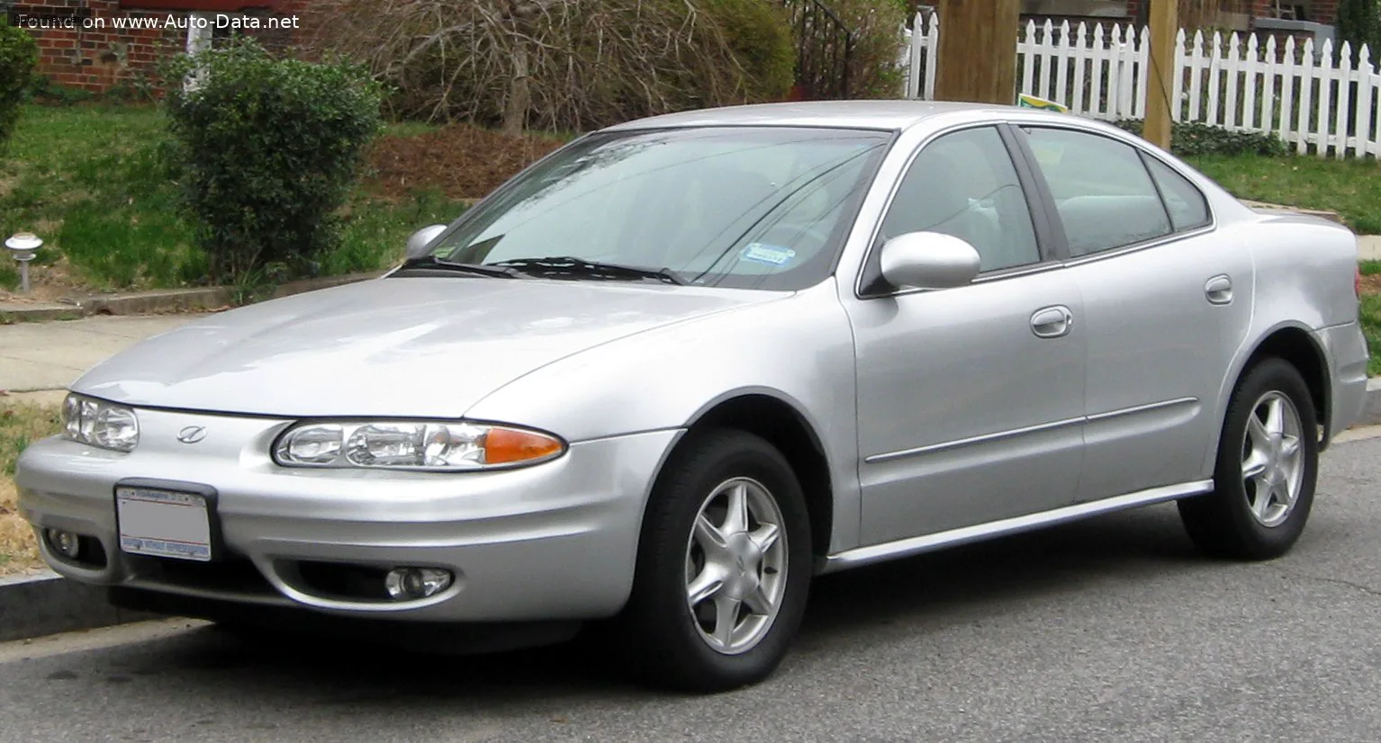 Oldsmobile Alero Alero Coupe 2.2 16V (141 лс) 2002 - 2004