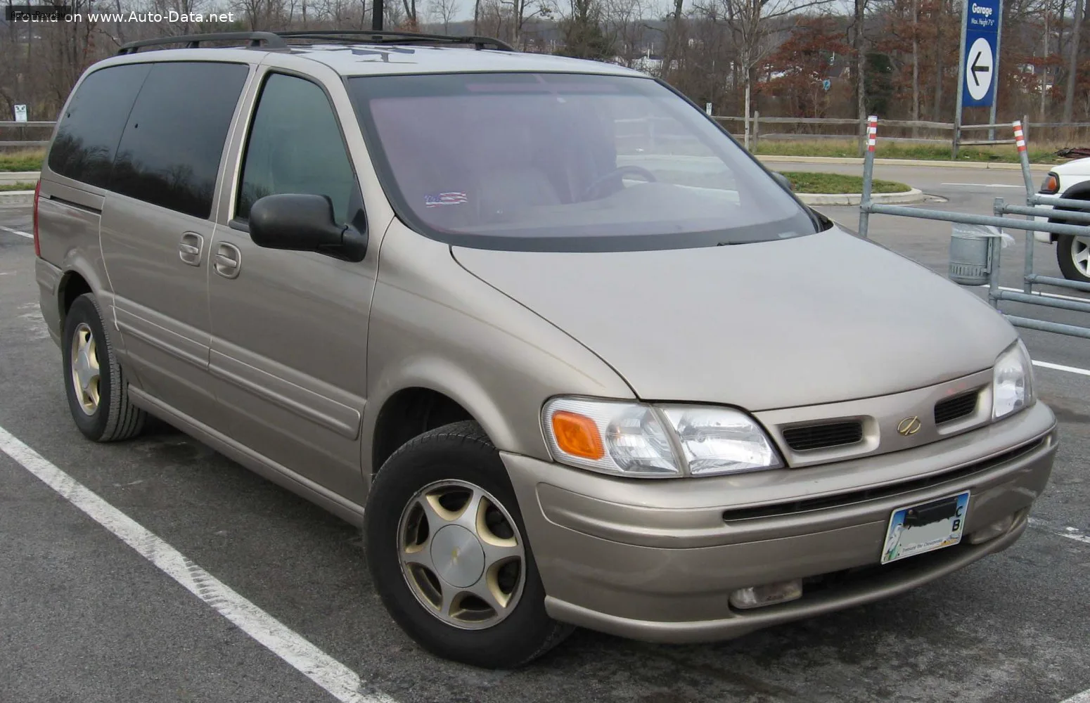 Oldsmobile Silhouette Silhouette II 3.4 V6 (182 лс) 1996 - 2000