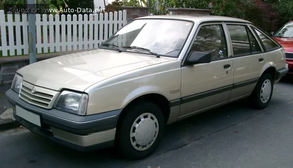 Opel Ascona Ascona C CC 1.6 (82 лс) 1986 - 1988 — фото 4