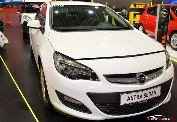 Opel Astra Astra J Sedan 1.6 (115 лс) 2012 - 2018 — фото 2