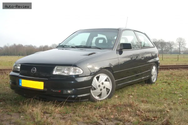 Opel Astra Astra F 1.6i (71 лс) 1993 - 1994 — фото 4