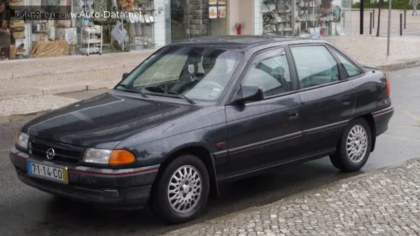Opel Astra Astra F 1.7 D (57 лс) 1991 - 1992 — фото 2