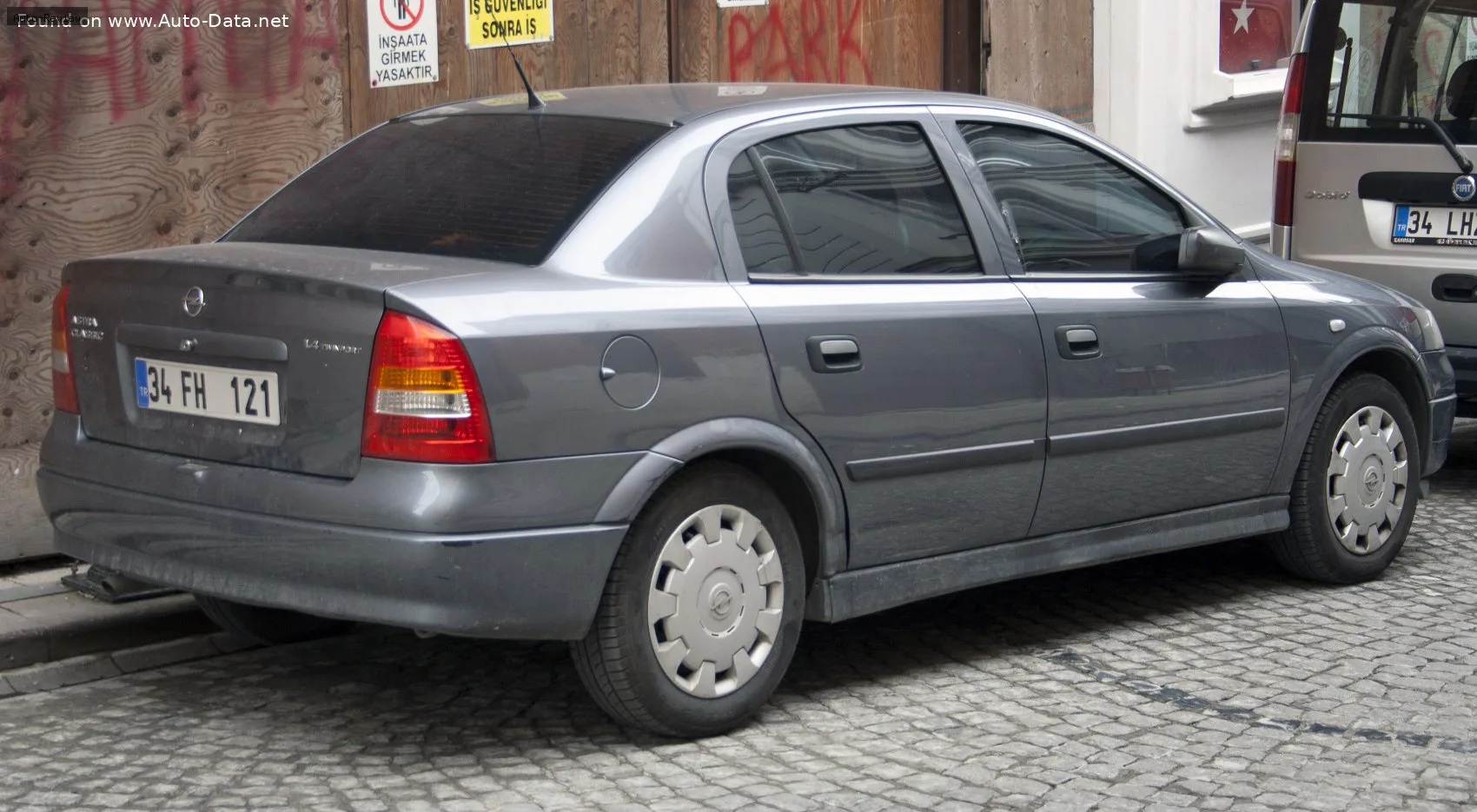 Opel Astra Astra G Caravan (facelift 2002) 2.2 DTI (125 лс) 2002 - 2004
