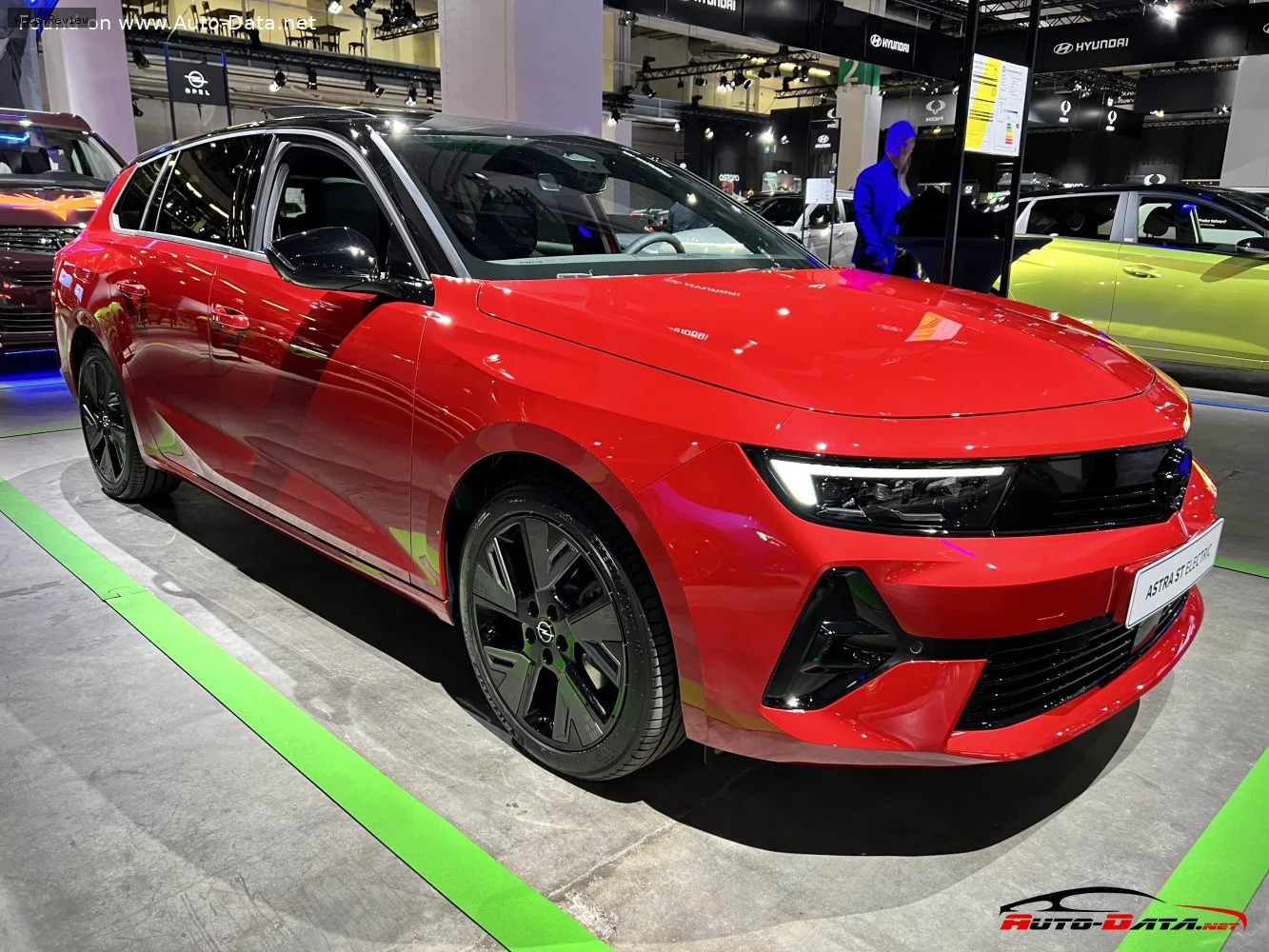 Opel Astra Astra L 54 kWh (156 лс) Electric 2023 - 2026