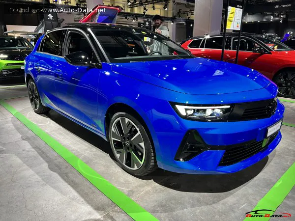 Opel Astra Astra L 54 kWh (156 лс) Electric 2023 - 2026 — фото 4