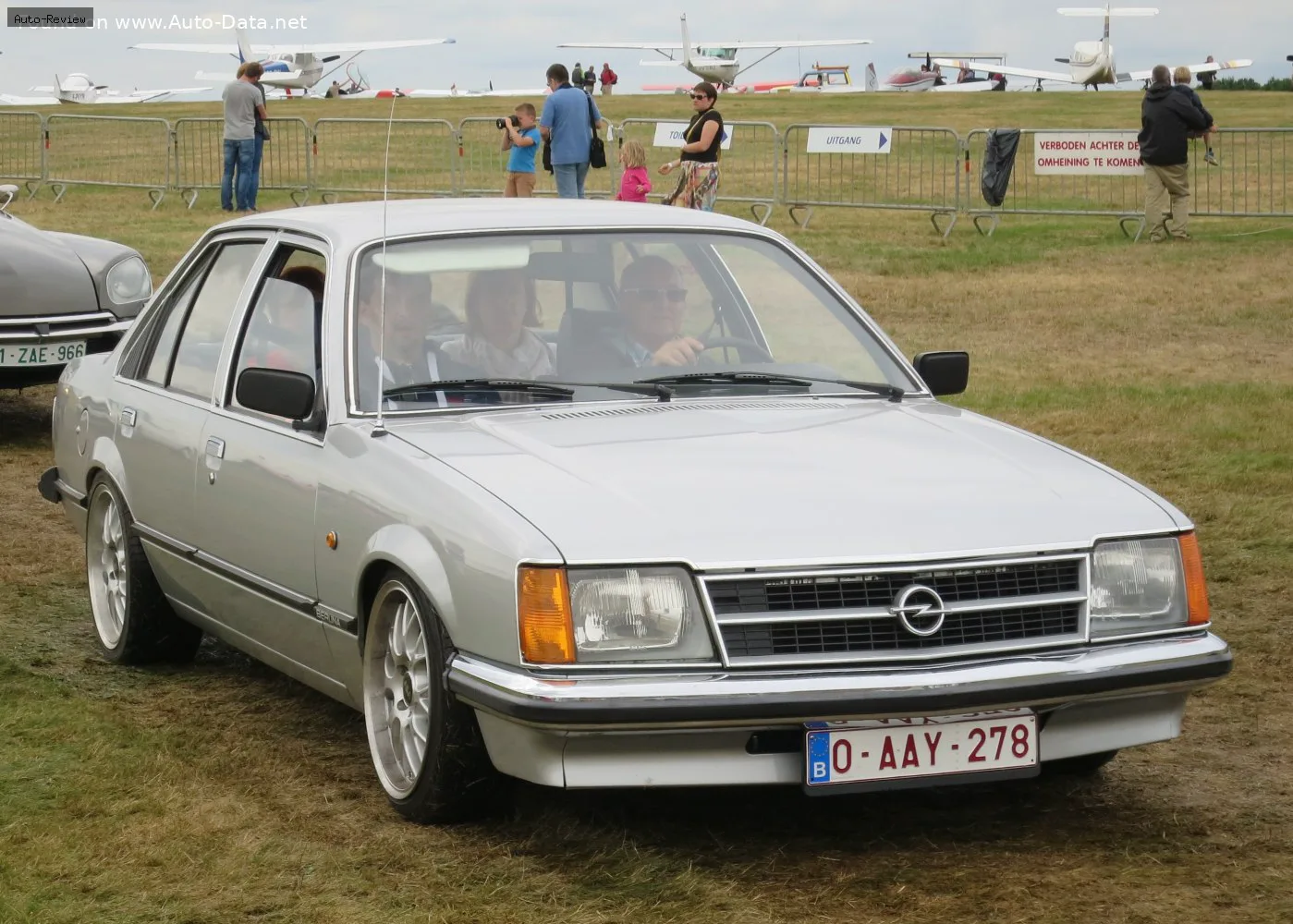 Opel Commodore Commodore C 2.5 S (115 лс) Automatic 1978 - 1982