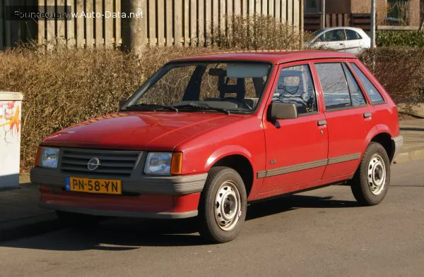 Opel Corsa Corsa A 1.2 S (55 лс) 1982 - 1983 — фото 3