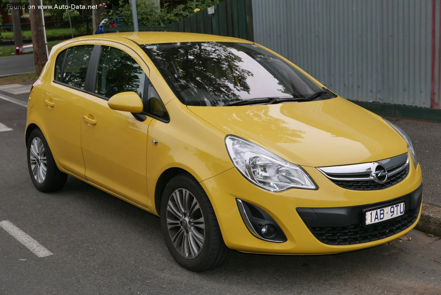 Opel Corsa Corsa D (Facelift 2011) 5-door 1.3 CDTI (75 лс) Start/Stop 2011 - 2014