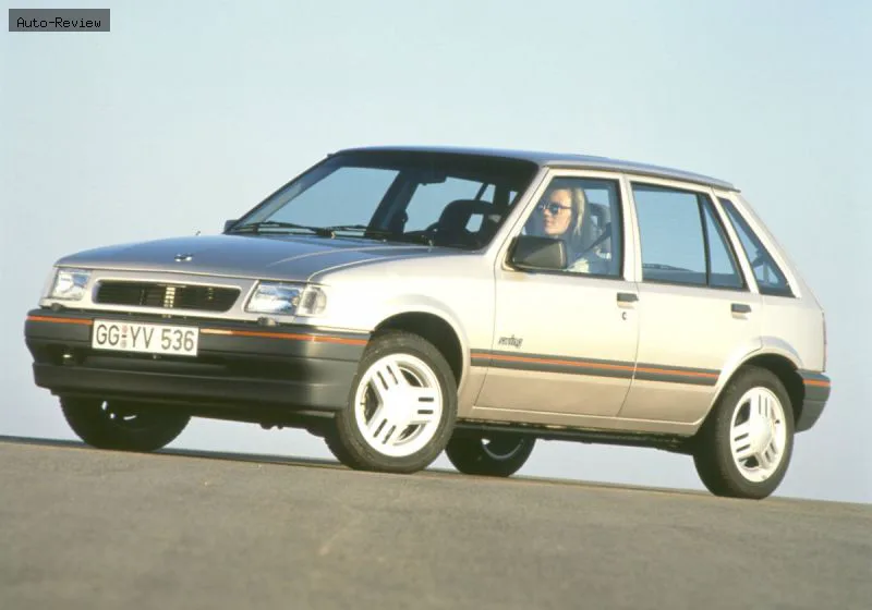Opel Corsa Corsa A (facelift 1987) 1.6 GSi (75 лс) 1988 - 1990