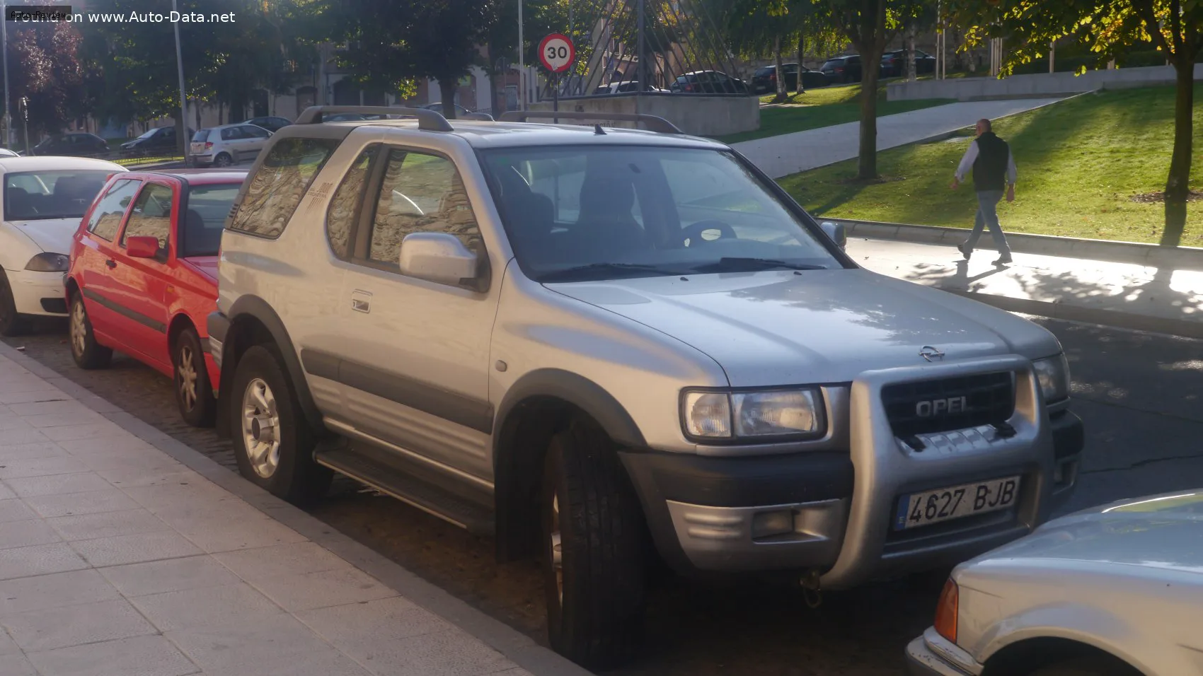 Opel Frontera Frontera B Sport 2.2 16V (136 лс) 1998 - 2003