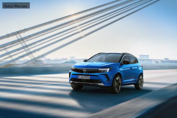 Opel Grandland Grandland (facelift 2021) 1.6i Turbo (224 лс) Plug-in Hybrid Automatic 2021 - 2024 — фото 2