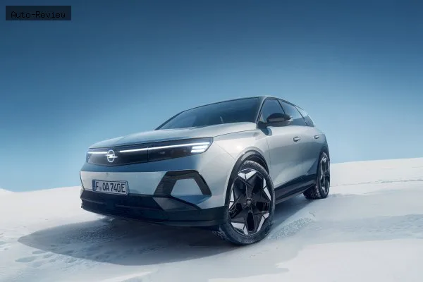 Opel Grandland Grandland B 73 kWh (325 лс) AWD Electric 2025 - — фото 2