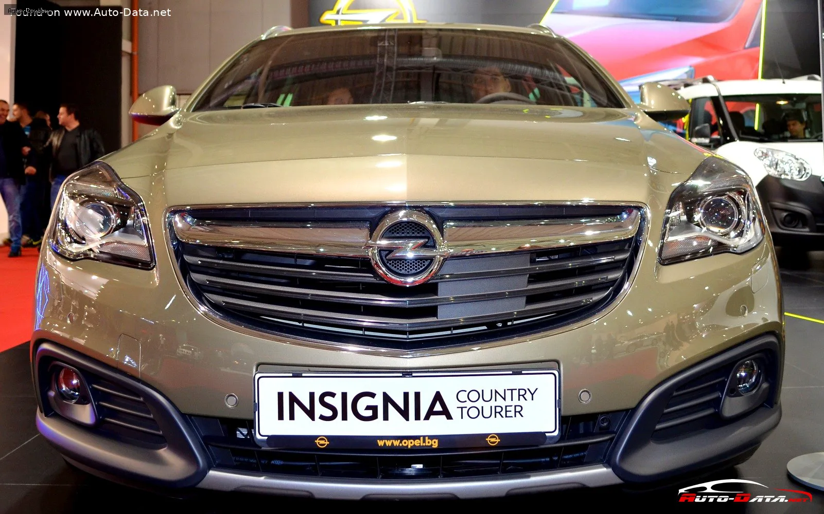 Opel Insignia Insignia Country Tourer (A, facelift 2013) 2.0 CDTI (163 лс) Ecotec Start/Stop 2014 - 2014