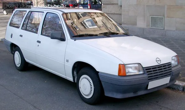 Opel Kadett Kadett E Caravan 1.4 S (75 лс) 1990 - 1991 — фото 4