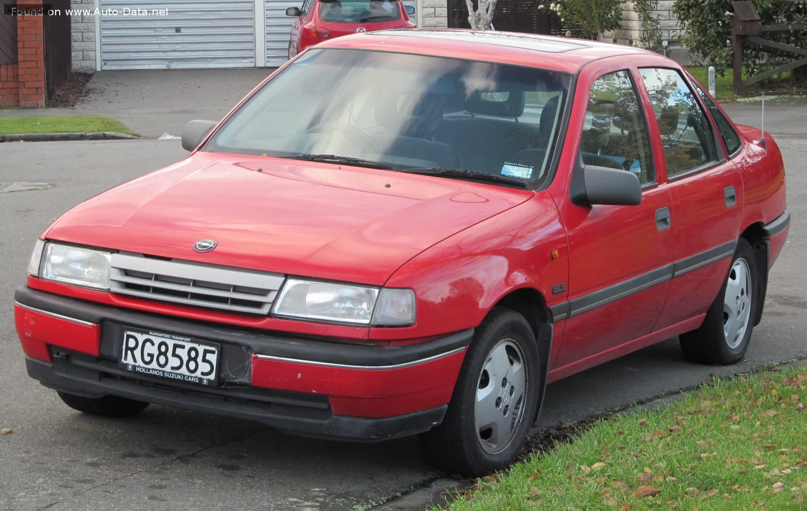 Opel Vectra Vectra A 2.0 (101 лс) Automatic 1988 - 1989