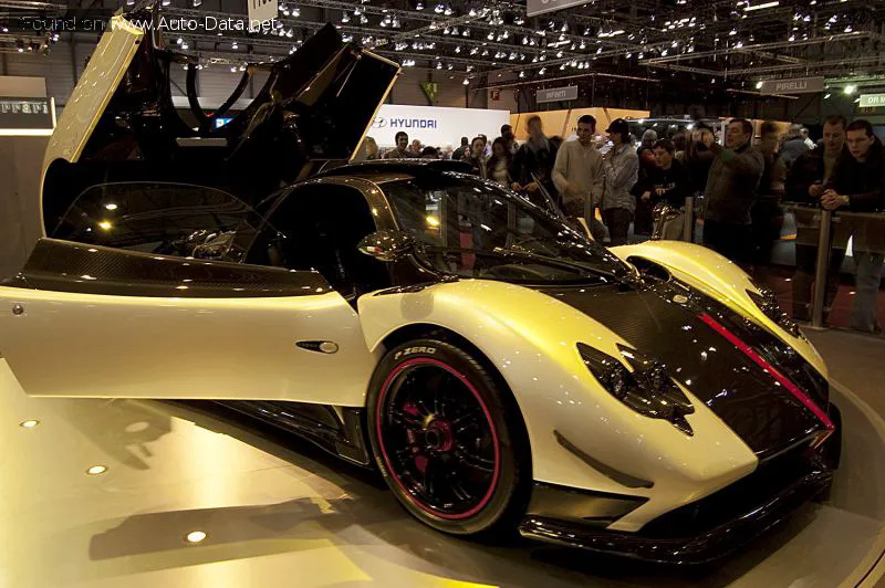 Pagani Zonda Zonda Cinque 7.3 V12 (678 лс) Automatic 2008 - 2009 — фото 3