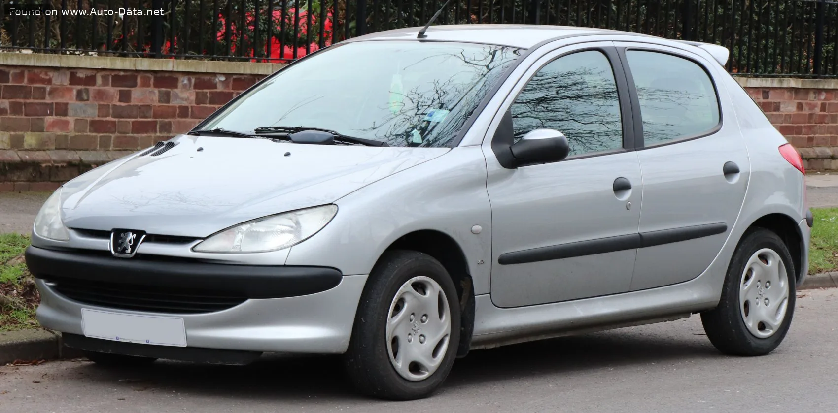 Peugeot 206 206 1.4 HDi (68 лс) 2001 - 2003
