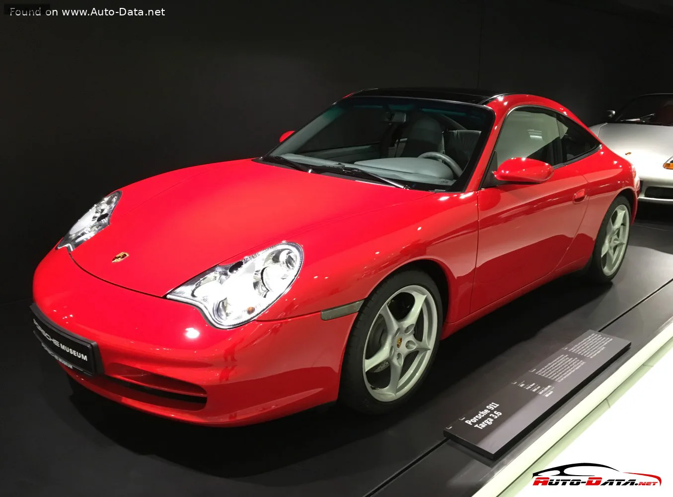 Porsche 911 911 Targa (996, facelift 2001) 3.6 (320 лс) Tiptronic S 2002 - 2005