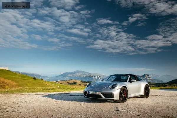 Porsche 911 911 Targa (992) 4 GTS 3.0 (480 лс) PDK 2021 - 2024 — фото 2