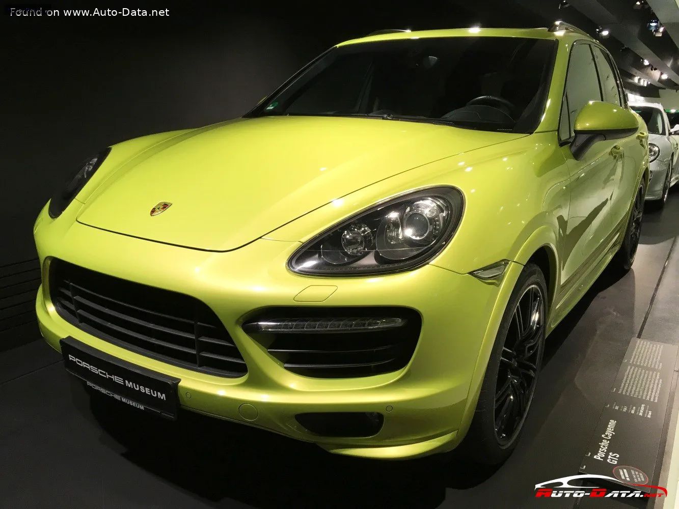 Porsche Cayenne Cayenne II GTS 4.8 V8 (420 лс) Tiptronic 2012 - 2014
