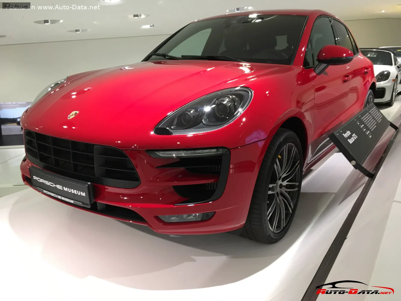 Porsche Macan Macan I (95B) GTS 3.0 V6 (360 лс) DCT 2015 - 2018
