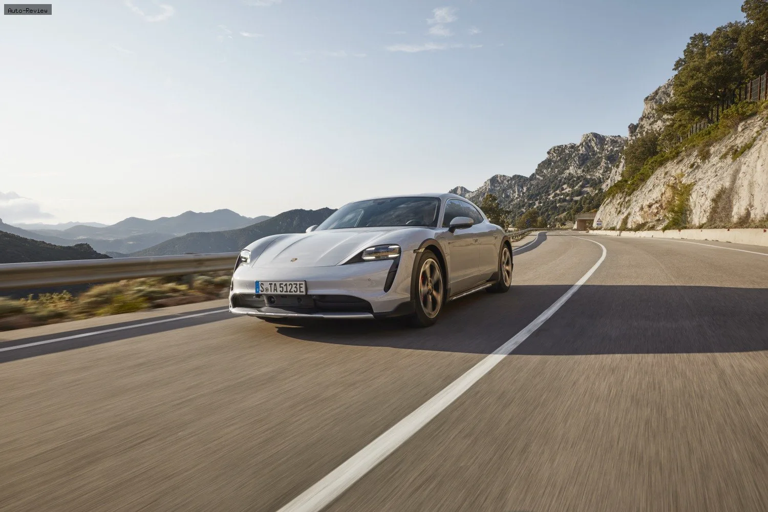 Porsche Taycan Taycan Cross Turismo (Y1A) 4S 93.4 kWh (571 лс) 2021 - 2024