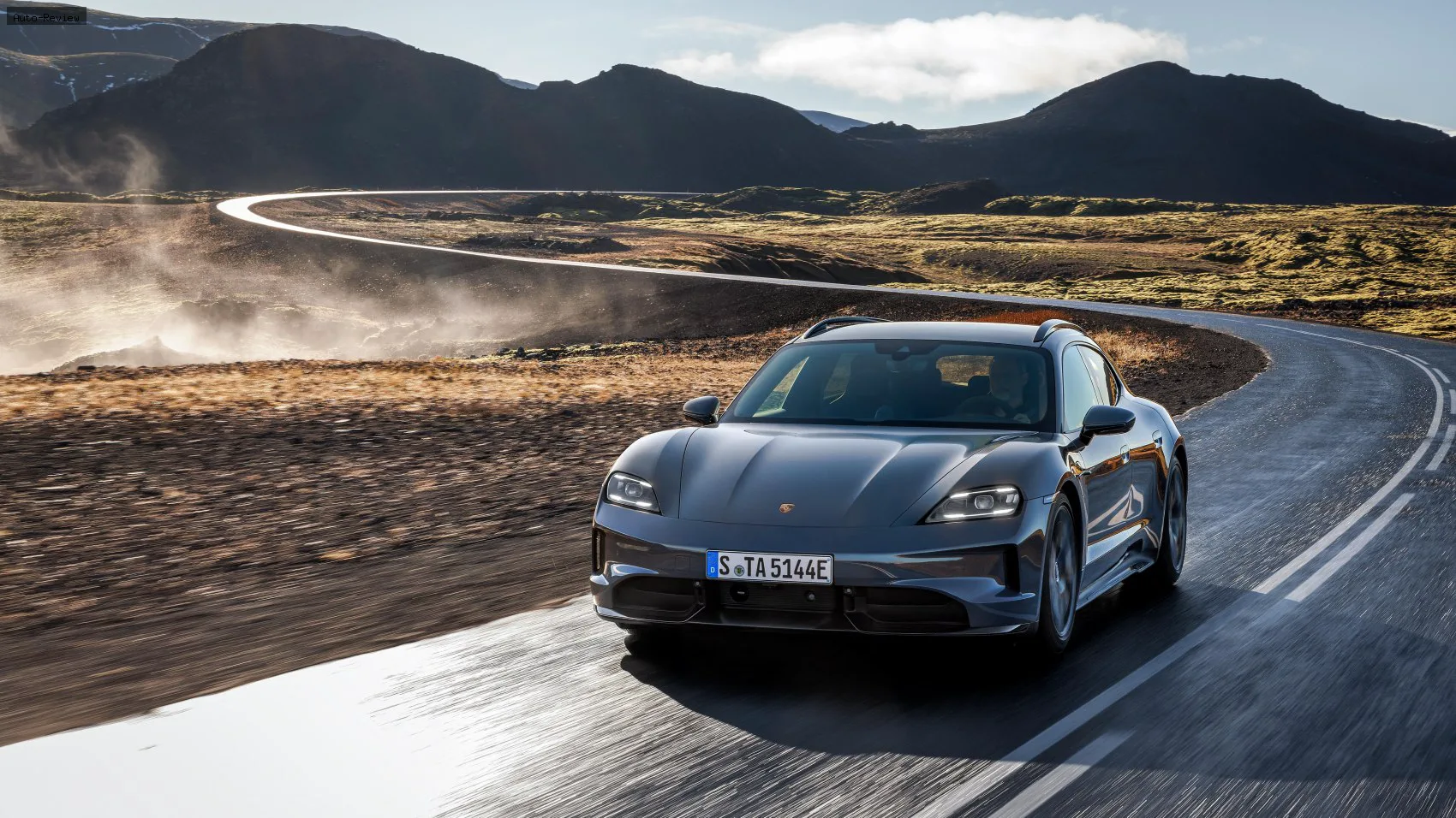 Porsche Taycan Taycan Sport Turismo (Y1A, facelift 2024) GTS 105 kWh (700 лс) 2024 -