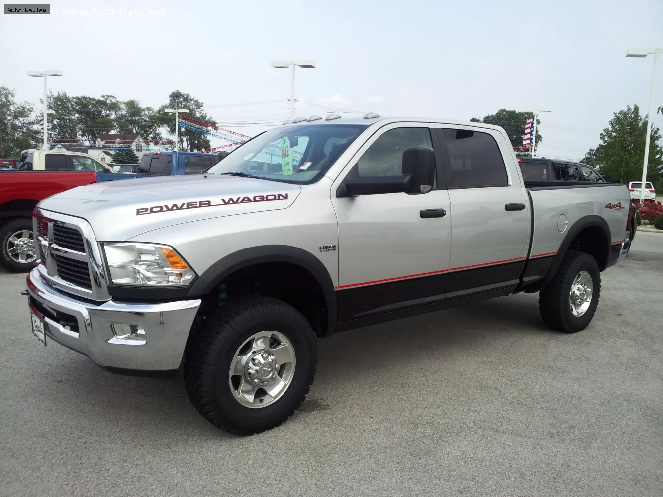 RAM 1500 1500 Quad Cab (DS) 4.7 V8 (310 лс) 4x4 Automatic 2010 - 2012