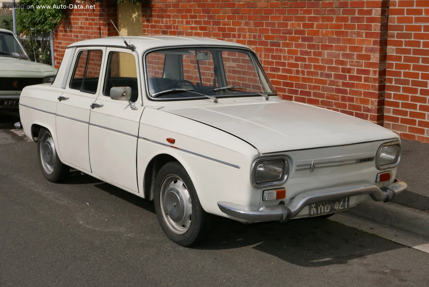 Renault 10 10 (Phase II, 1967) 1.1 (46 лс) Automatic 1967 - 1971