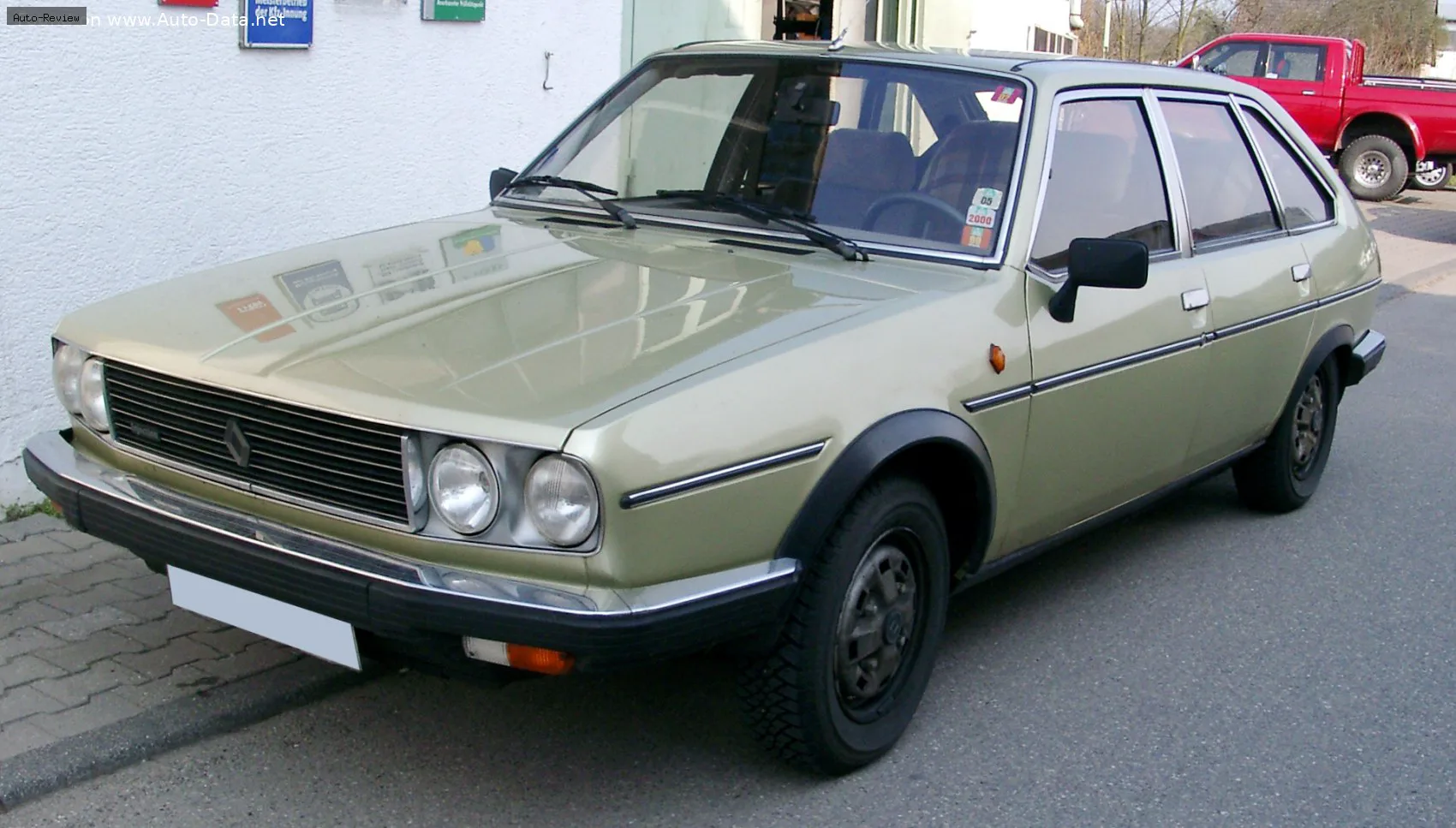Renault 30 30 (127) 2.6 TX (1278) (143 лс) 1978 - 1983