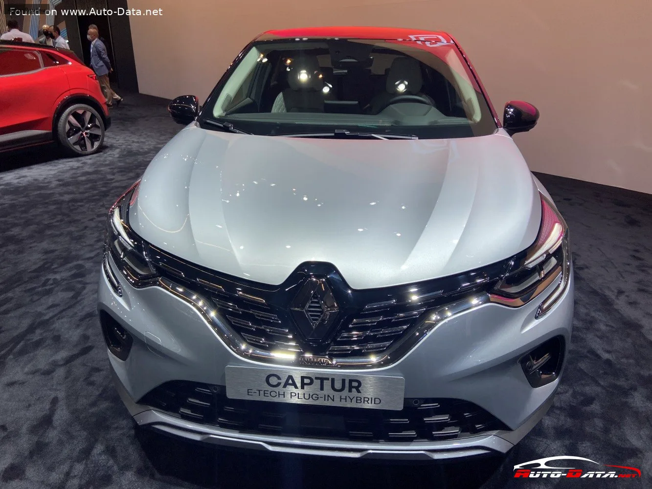 Renault Captur Captur II E-TECH 1.6 (158 лс) Plug-in Hybrid Multimode 2020 - 2022 — фото 3